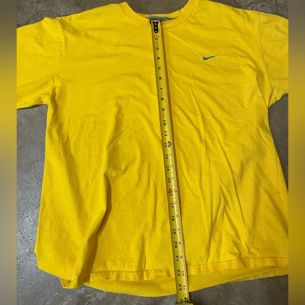 Y2K Nike Silver Tag T-Shirt - Picture 5 of 7